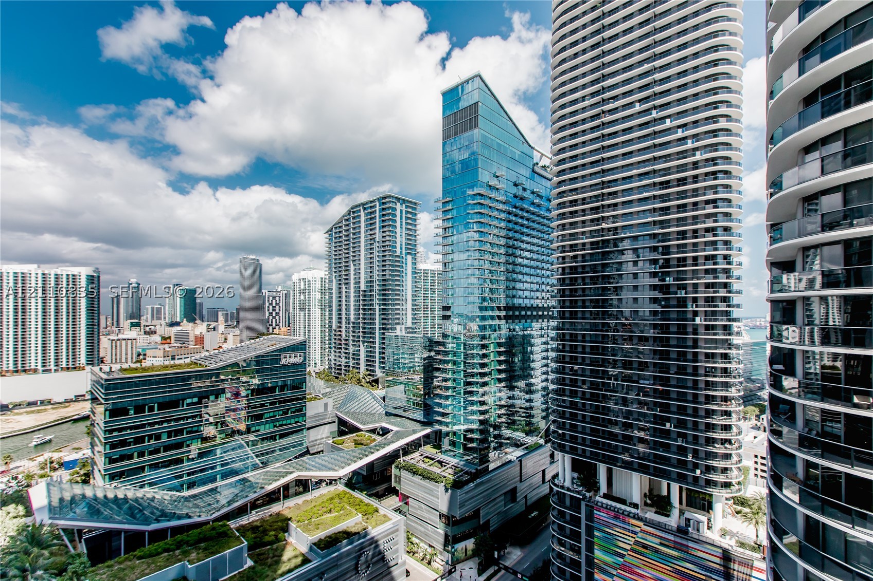55 SW 9th St #2501, Miami FL 33130