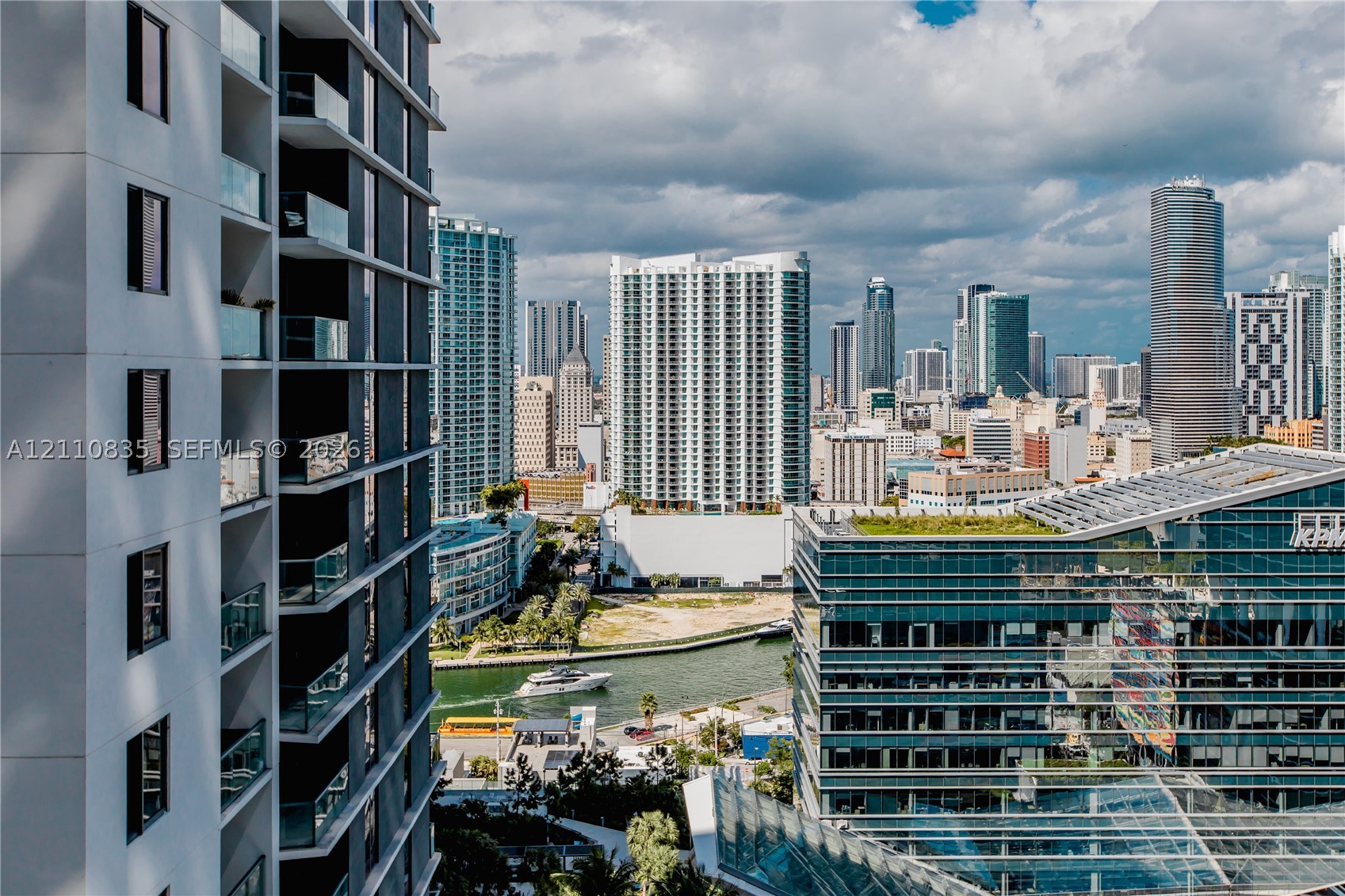 55 SW 9th St #2501, Miami FL 33130