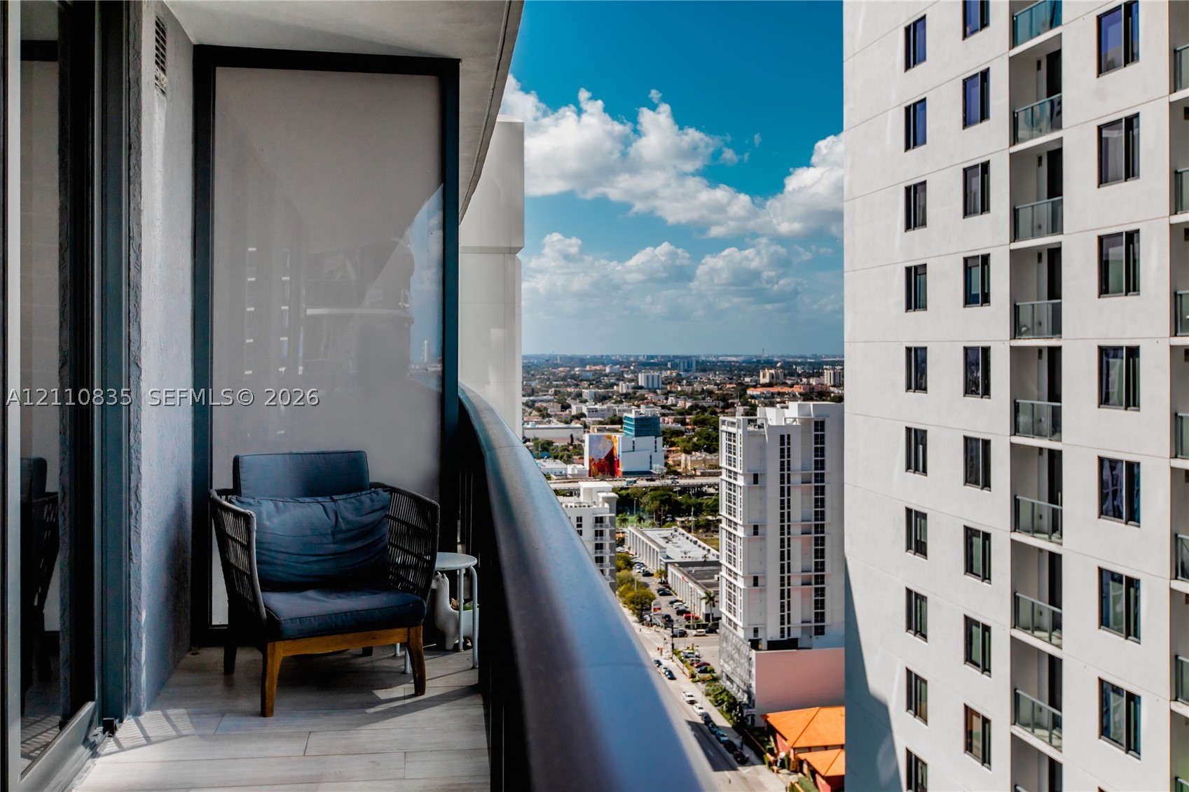 55 SW 9th St #2501, Miami FL 33130