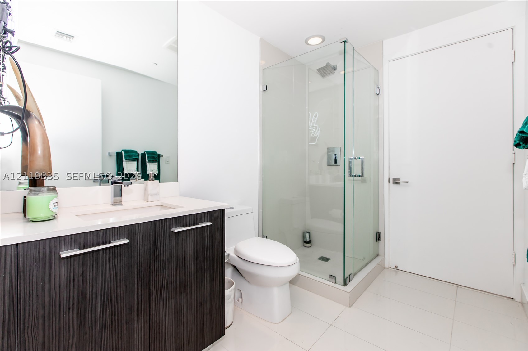 55 SW 9th St #2501, Miami FL 33130