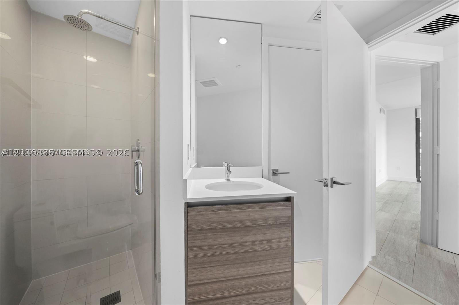 121 NE 34th St #1501, Miami FL 33137