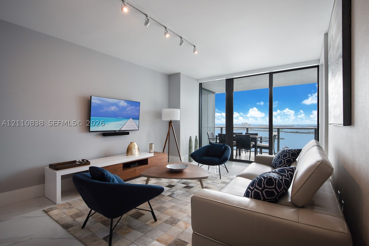 650 NE 32nd St #3504, Miami FL 33137
