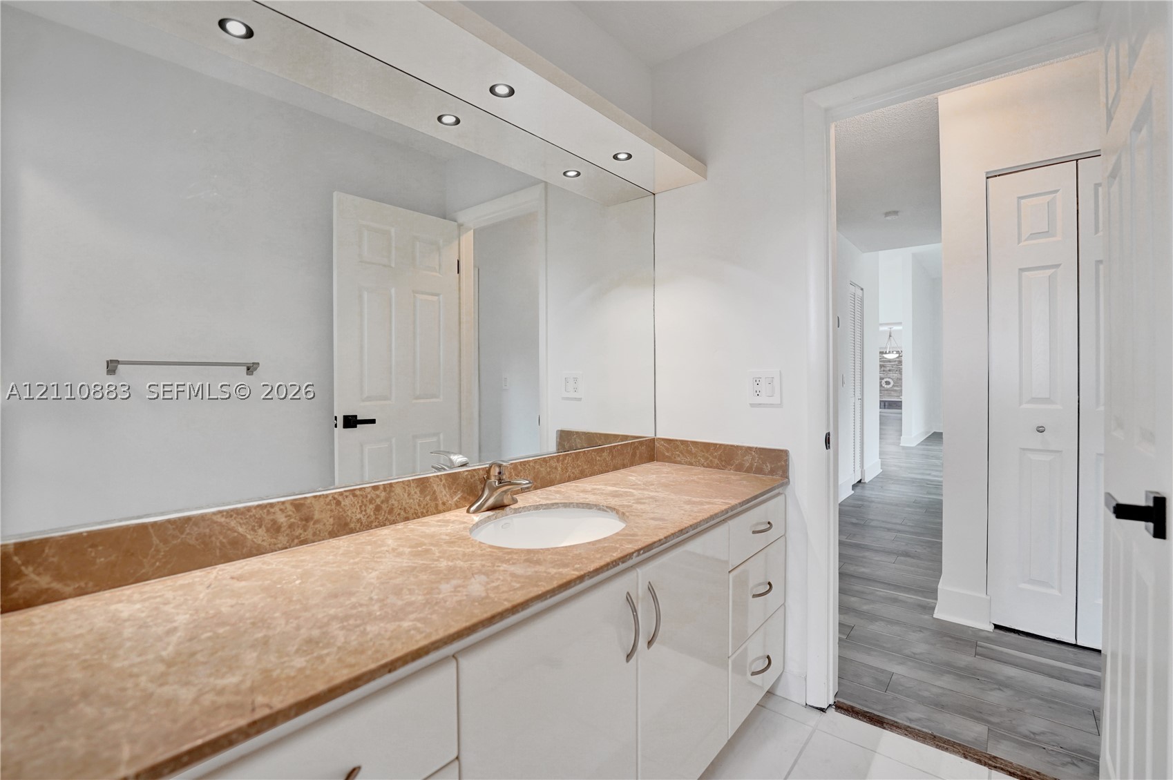 417 SE 4th St, Dania Beach FL 33004