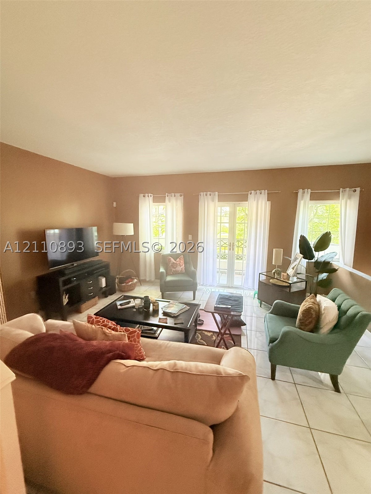 261 Navarre Ave #C-8, Coral Gables FL 33134