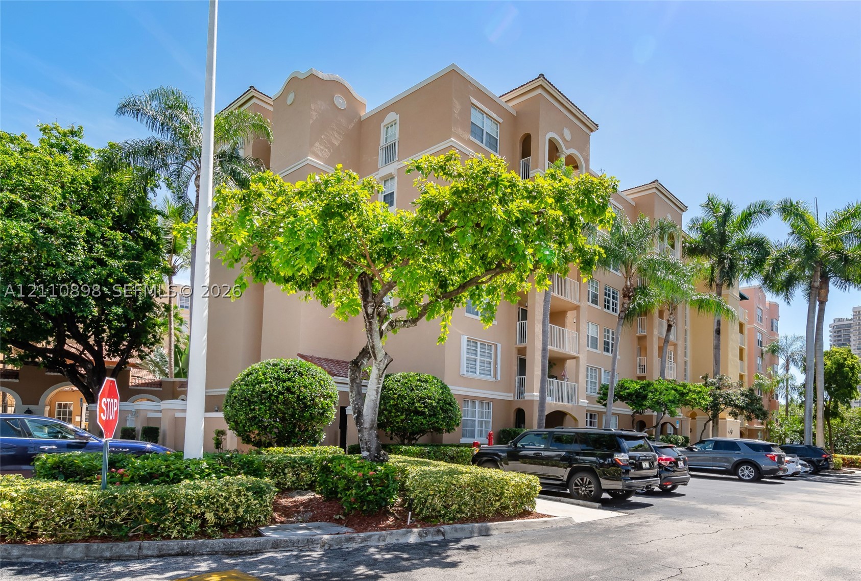 19655 E Country Club Dr #6207, Aventura FL 33180