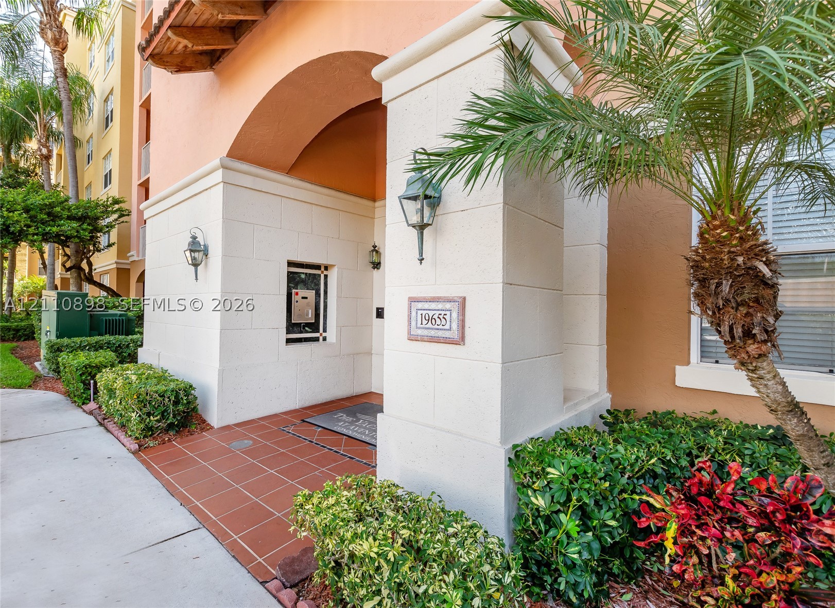 19655 E Country Club Dr #6207, Aventura FL 33180