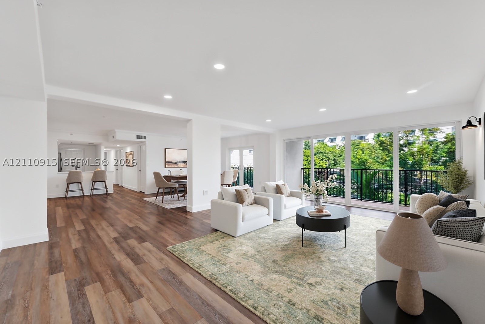 323 Navarre Ave #202, Coral Gables FL 33134