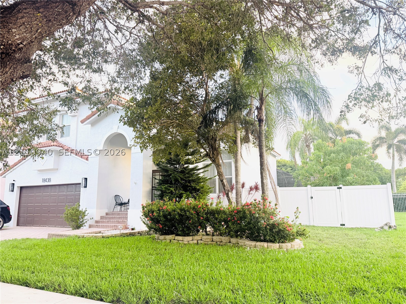 18438 NW 9th St #18438, Pembroke Pines FL 33029
