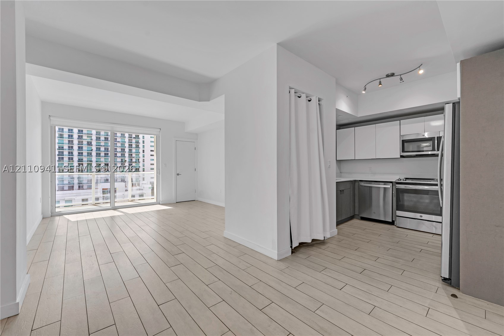 321 NE 26th St #907, Miami FL 33137