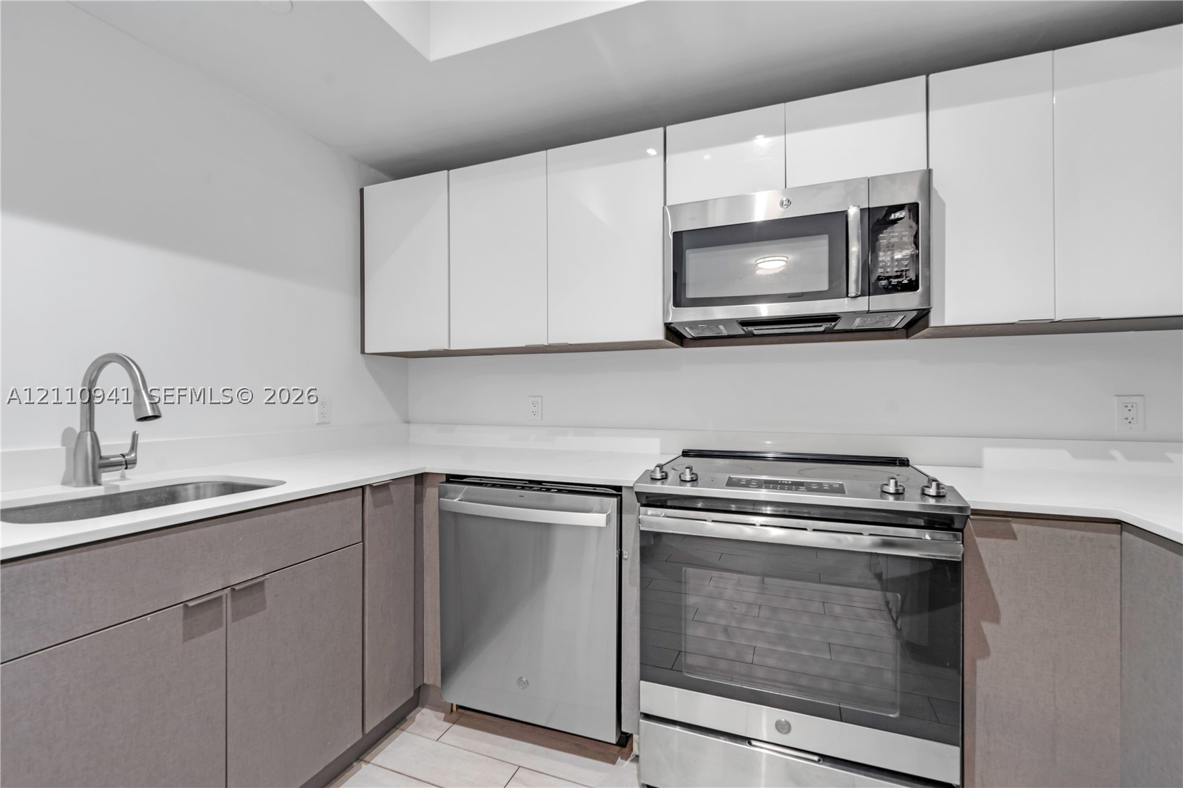 321 NE 26th St #907, Miami FL 33137