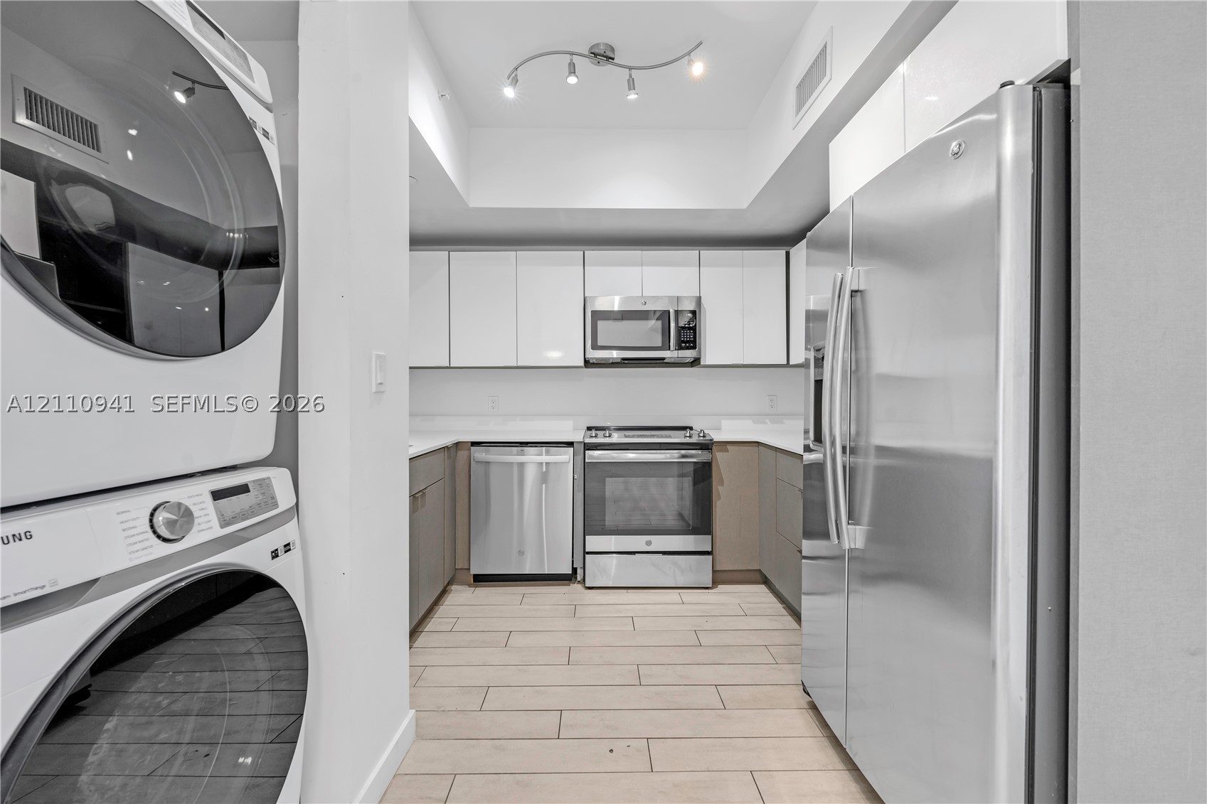 321 NE 26th St #907, Miami FL 33137