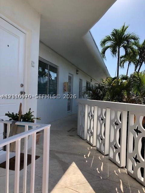 2858 Pine Tree Dr #8, Miami Beach FL 33140
