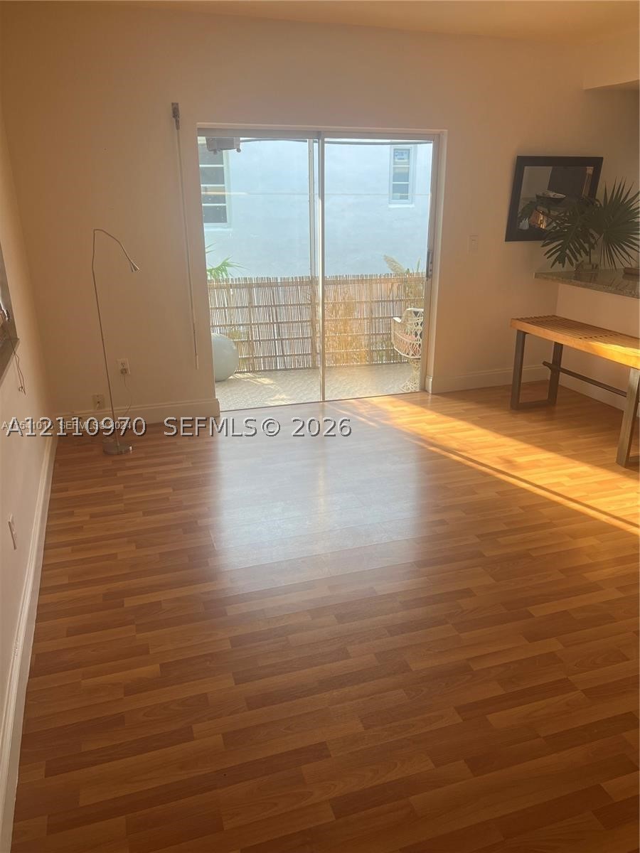 2858 Pine Tree Dr #8, Miami Beach FL 33140