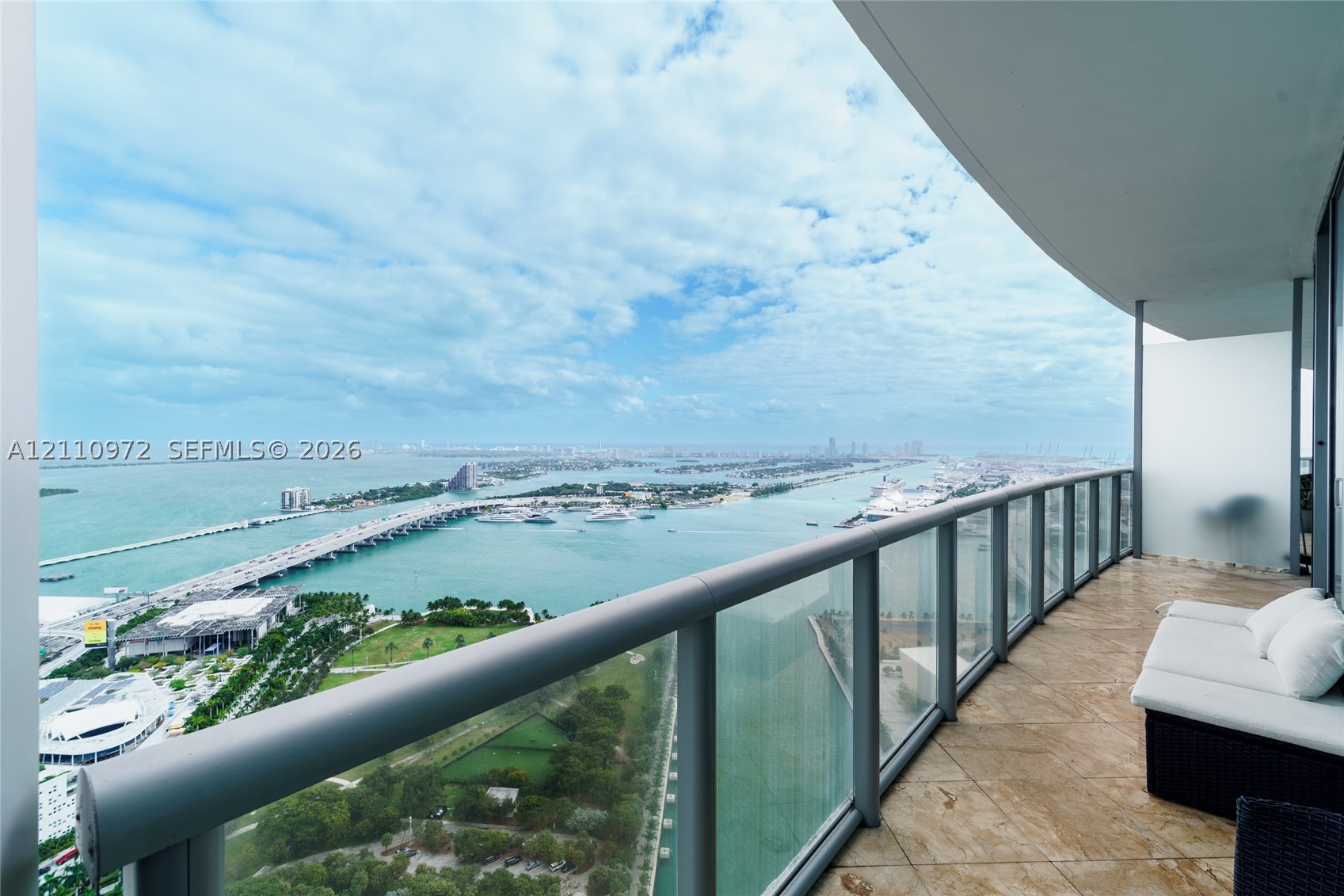 888 Biscayne Blvd #4712, Miami FL 33132
