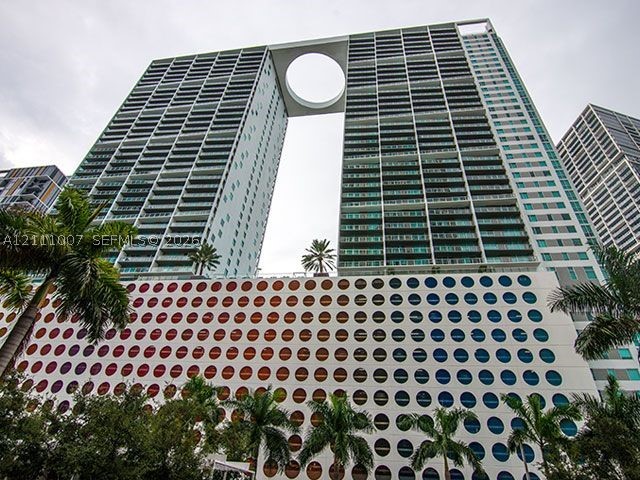 55 SE 6th St #3910, Miami FL 33131