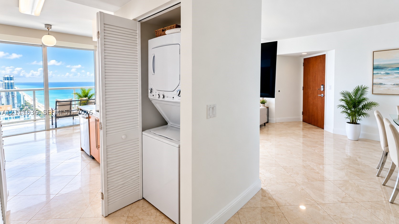 6365 Collins Ave #3811, Miami Beach FL 33141