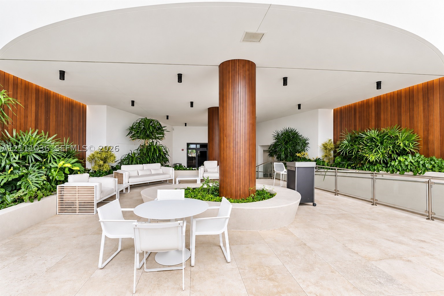 6365 Collins Ave #3811, Miami Beach FL 33141