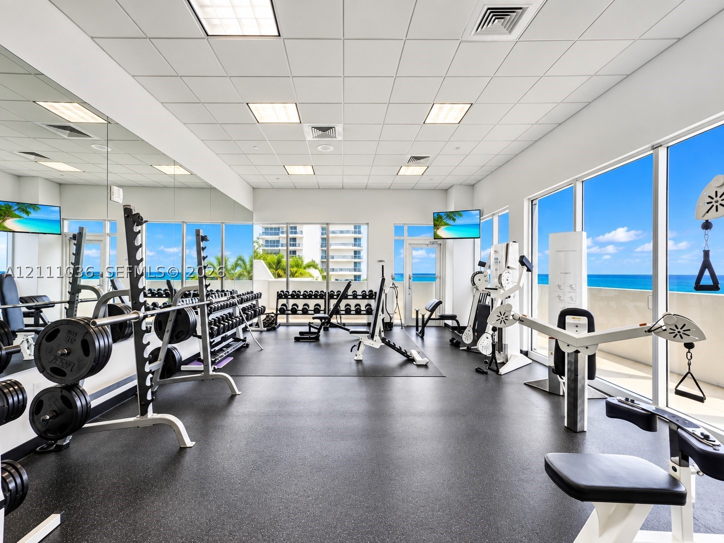 6365 Collins Ave #3811, Miami Beach FL 33141
