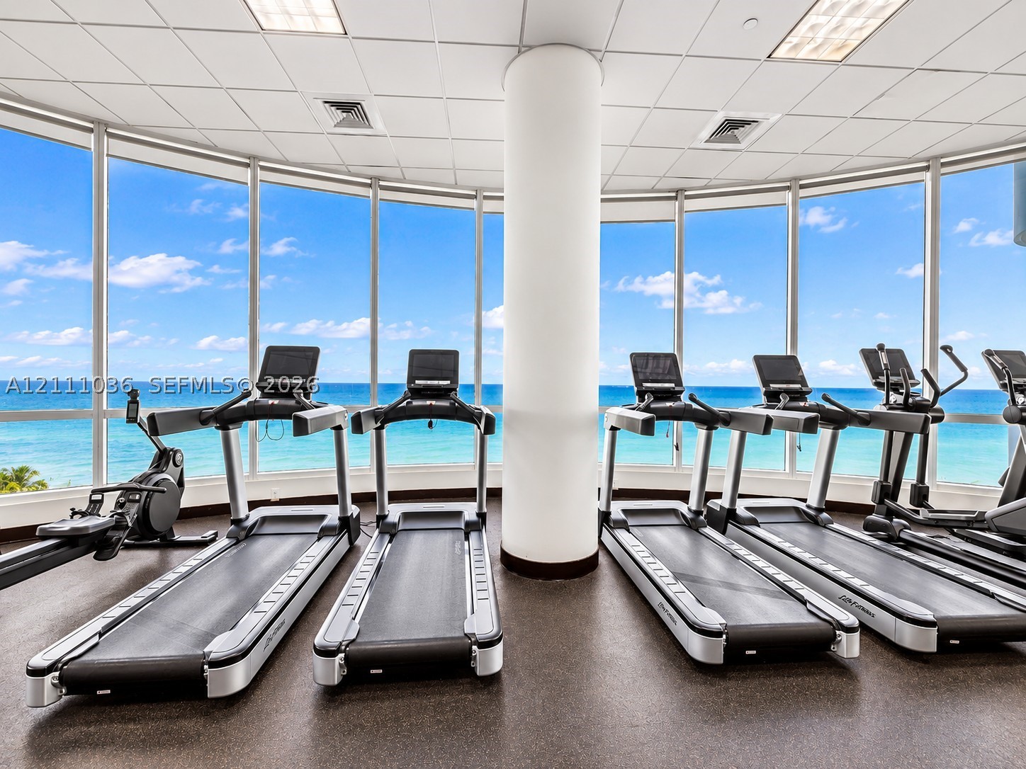 6365 Collins Ave #3811, Miami Beach FL 33141
