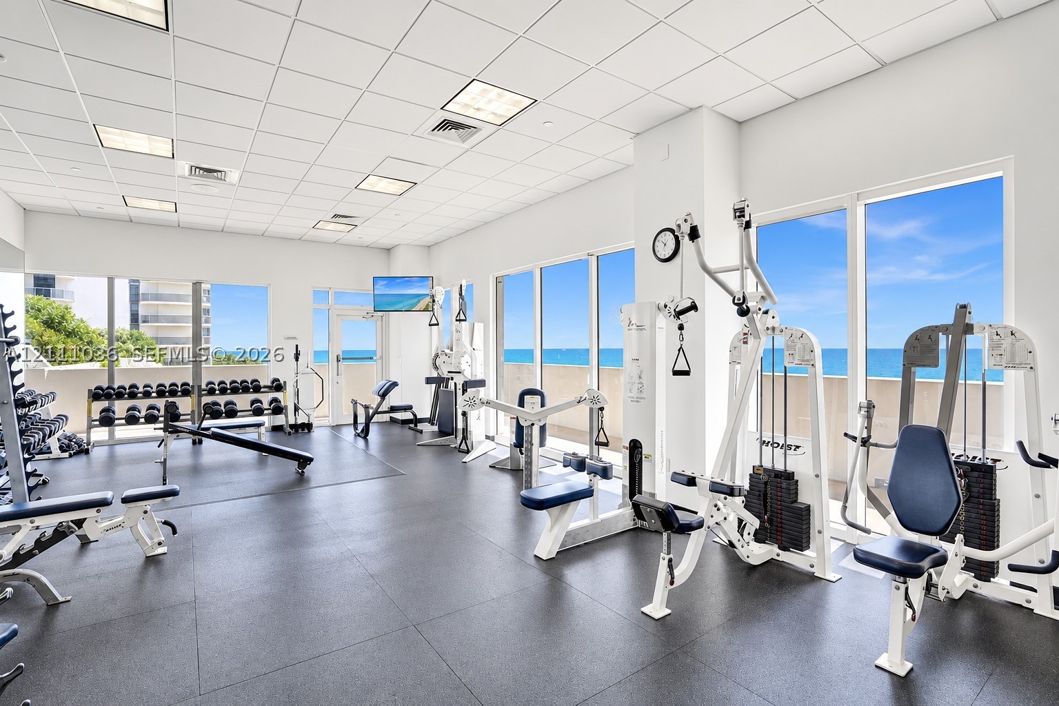 6365 Collins Ave #3811, Miami Beach FL 33141