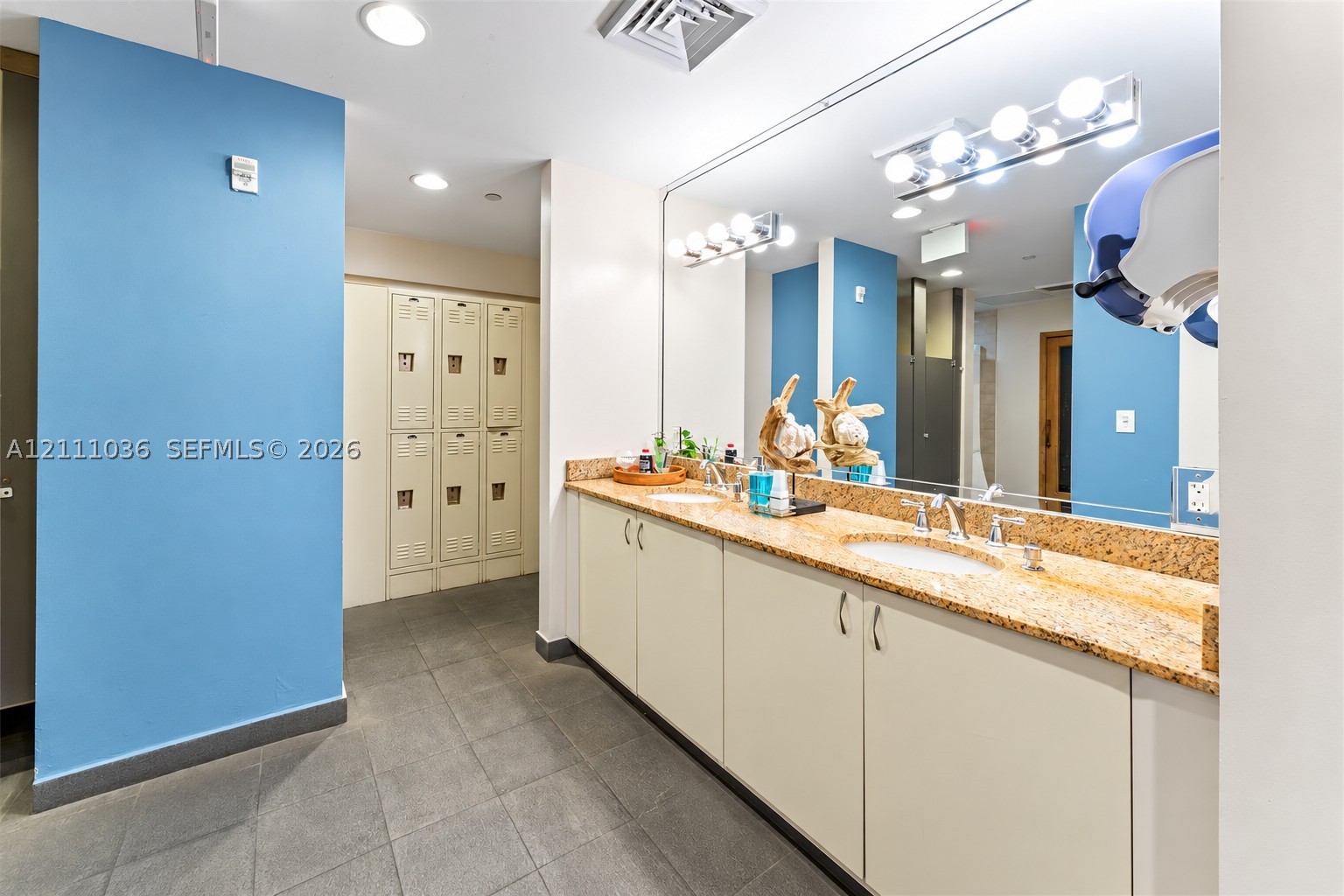 6365 Collins Ave #3811, Miami Beach FL 33141