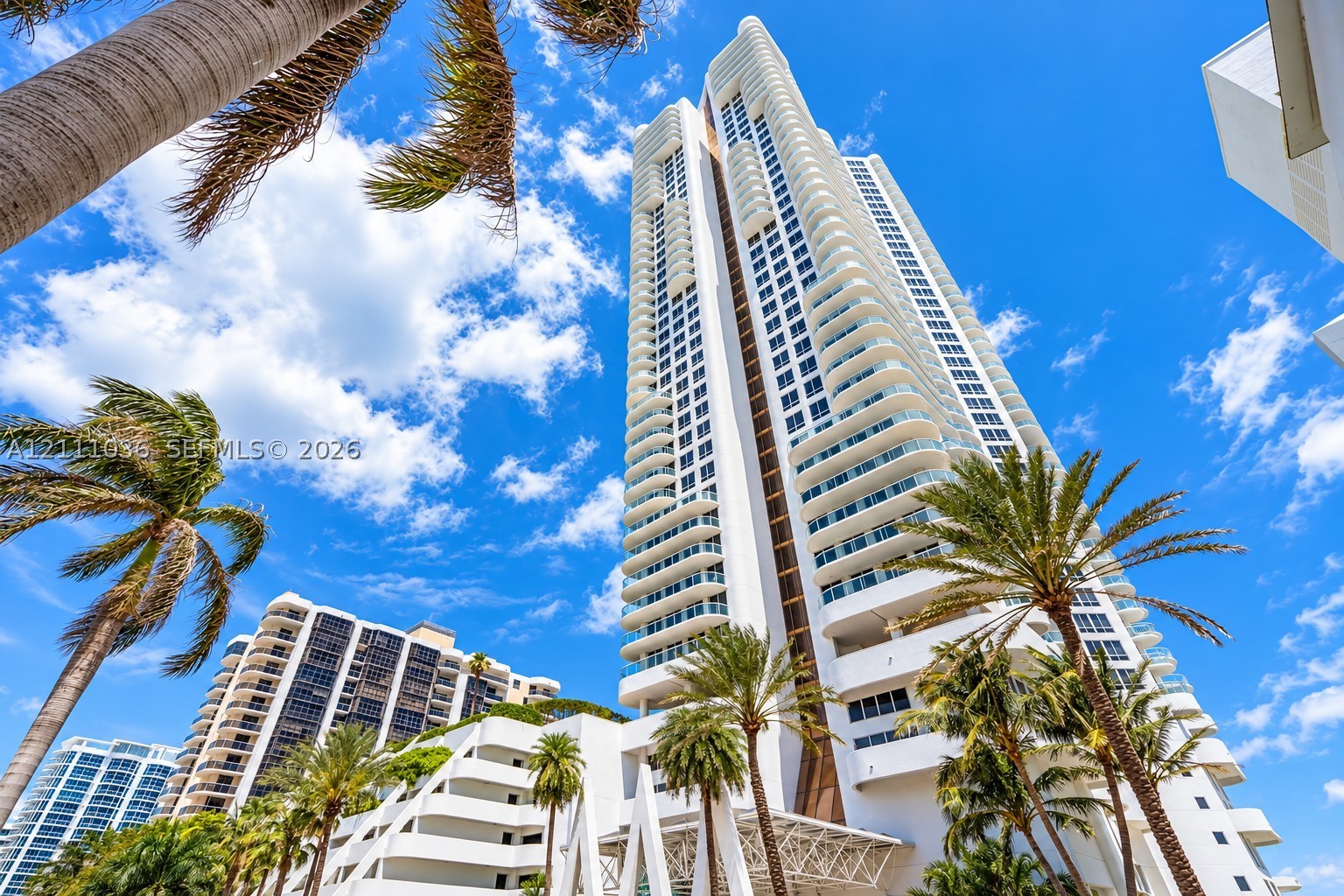 6365 Collins Ave #3811, Miami Beach FL 33141