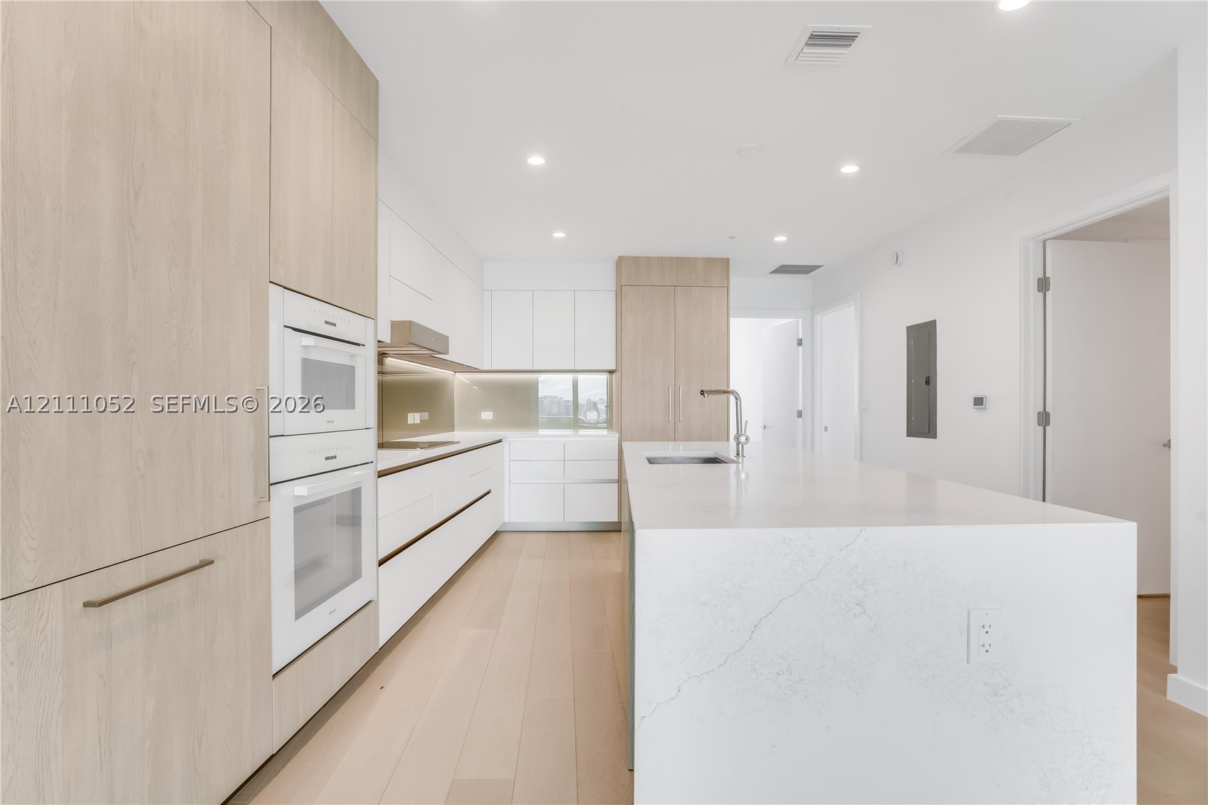 9201 E Bay Harbor Dr #PH705, Bay Harbor Islands FL 33154