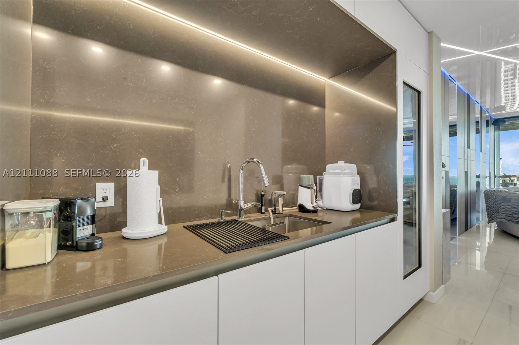 300 Biscayne Boulevard Way #3103C, Miami FL 33131