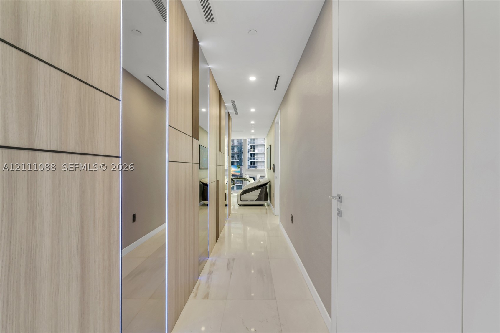 300 Biscayne Boulevard Way #3103C, Miami FL 33131