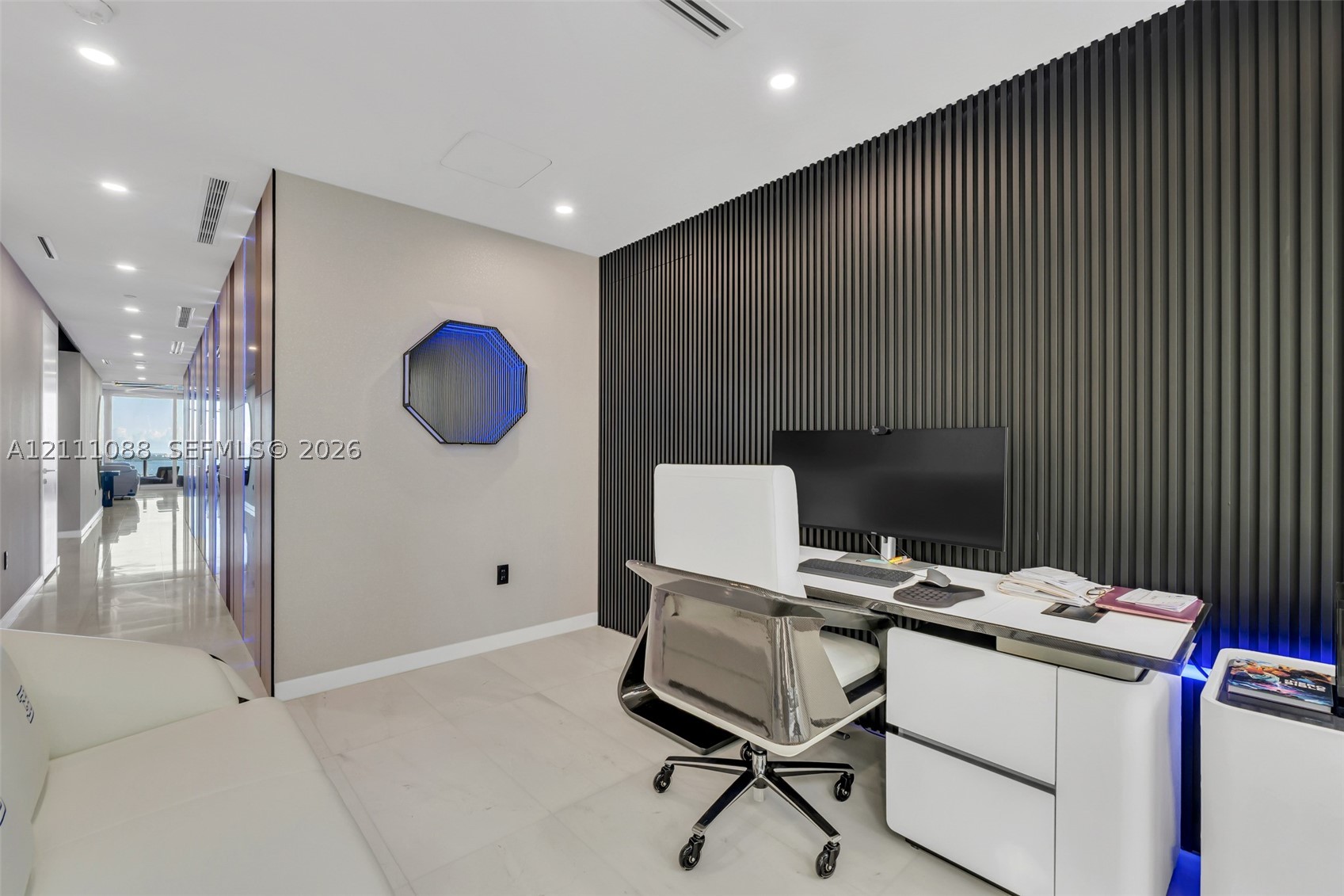 300 Biscayne Boulevard Way #3103C, Miami FL 33131