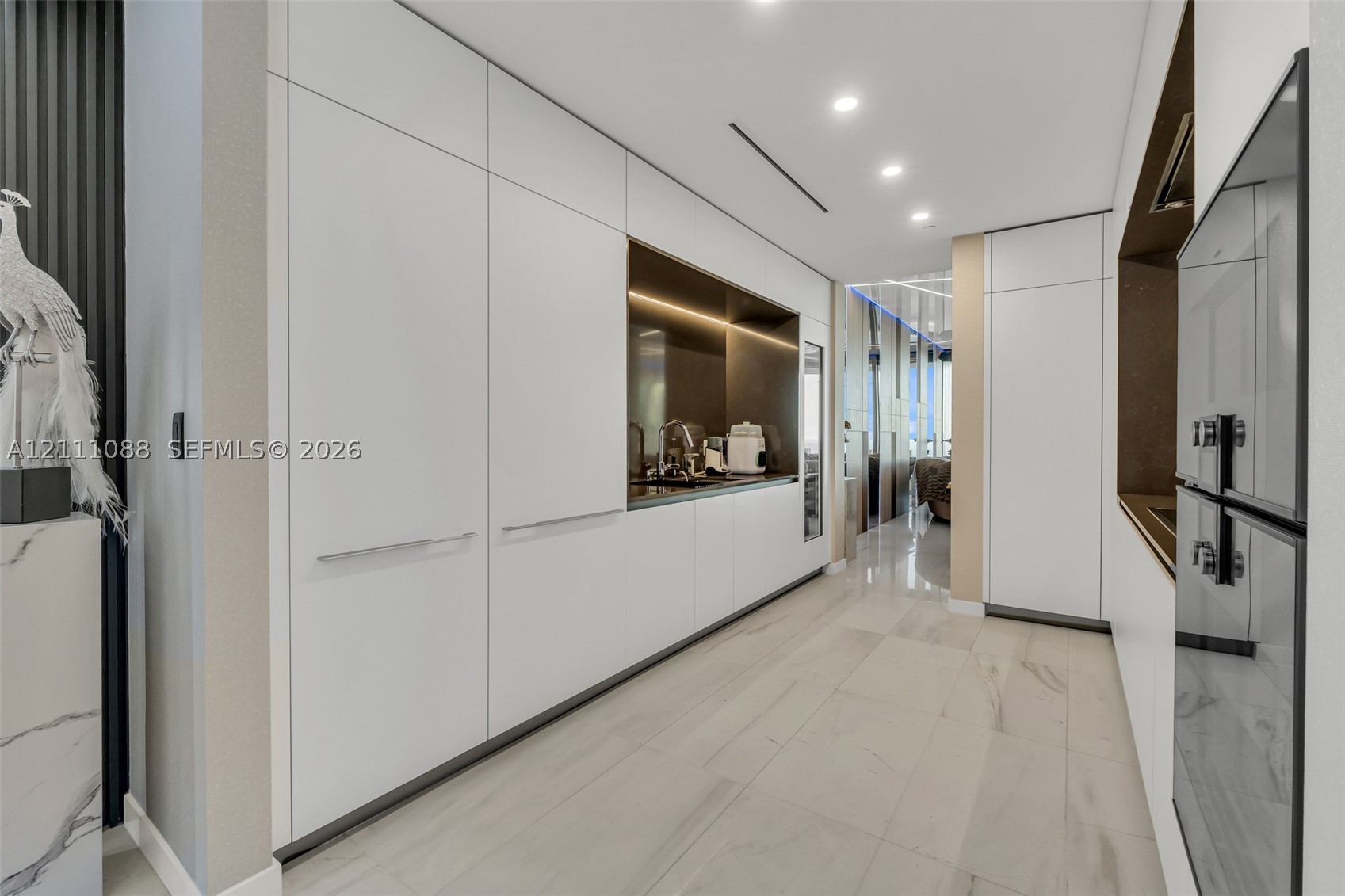 300 Biscayne Boulevard Way #3103C, Miami FL 33131