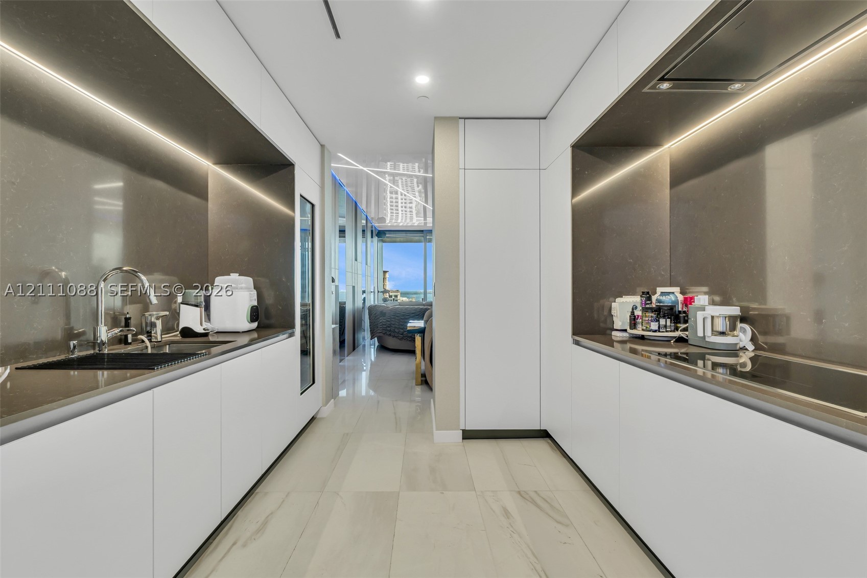 300 Biscayne Boulevard Way #3103C, Miami FL 33131