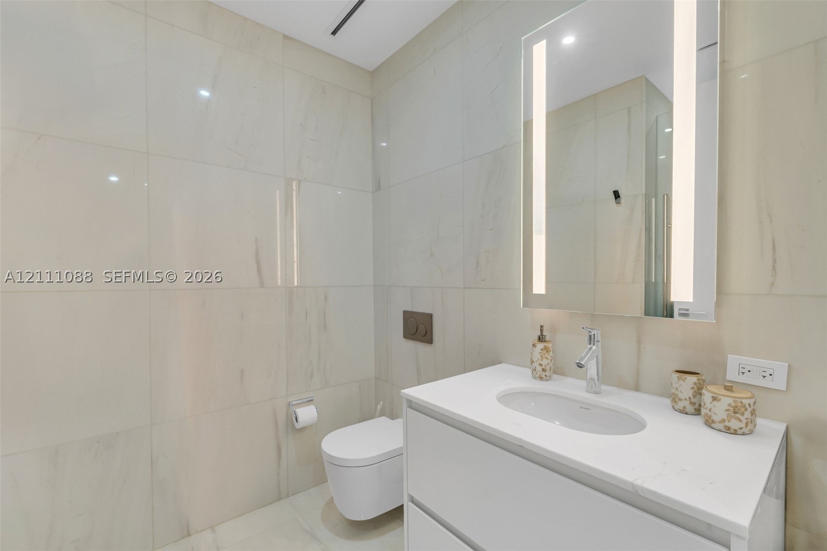 300 Biscayne Boulevard Way #3103C, Miami FL 33131