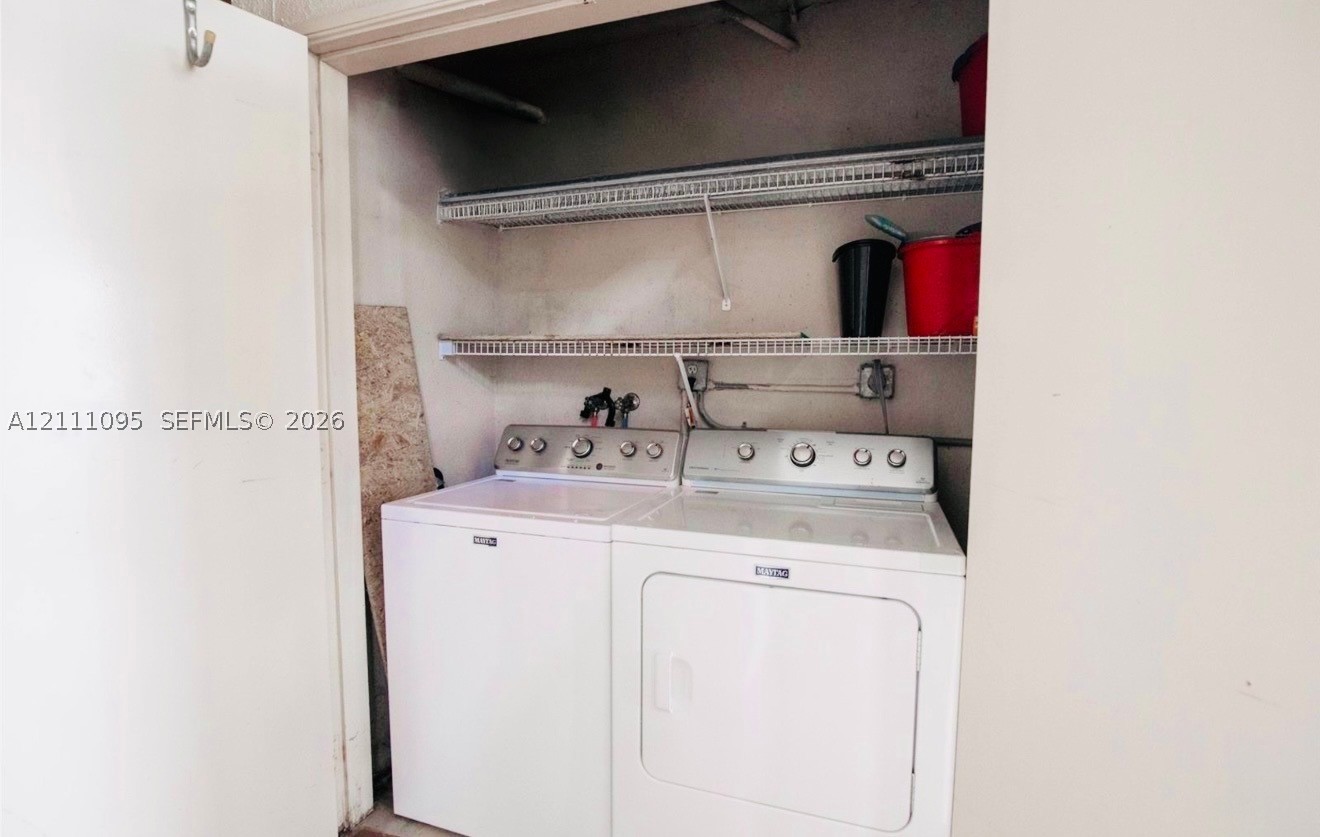120 SW 96th Ter #104, Plantation FL 33324