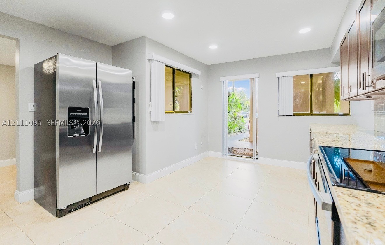 120 SW 96th Ter #104, Plantation FL 33324