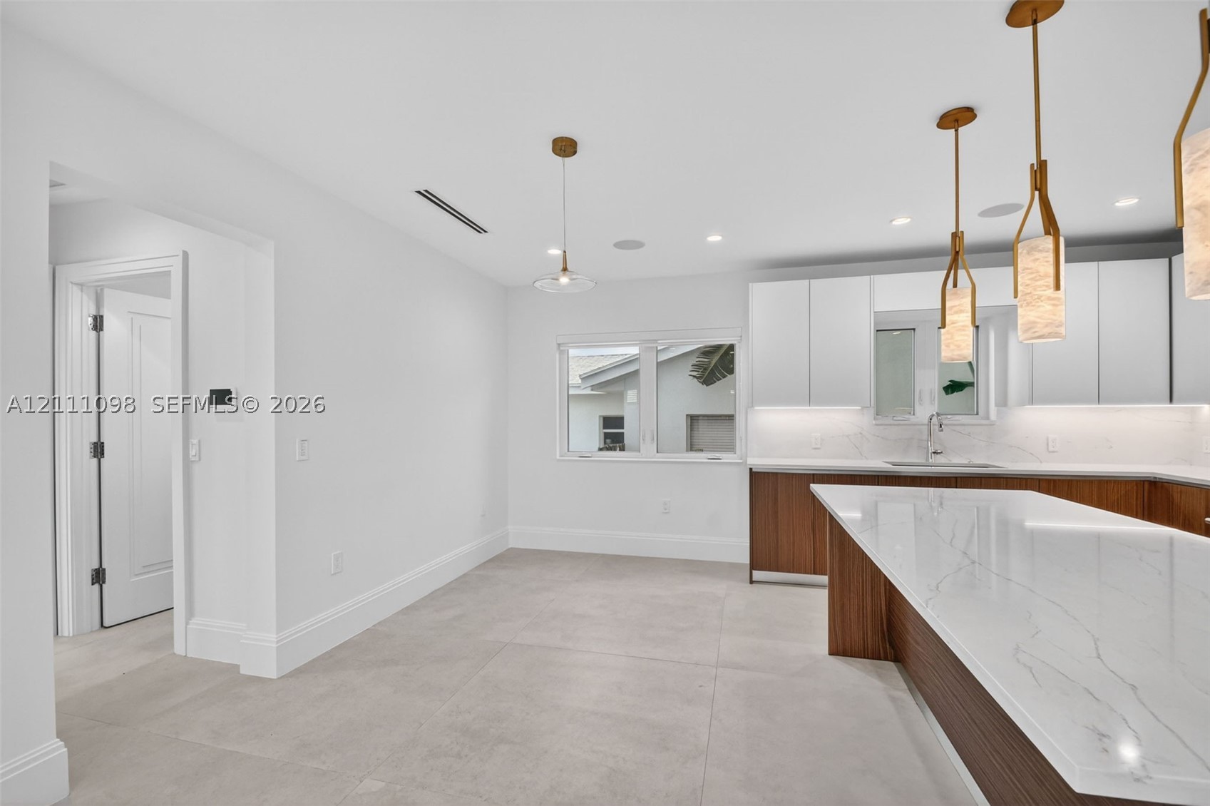 1017 S Palmway, Lake Worth FL 33460