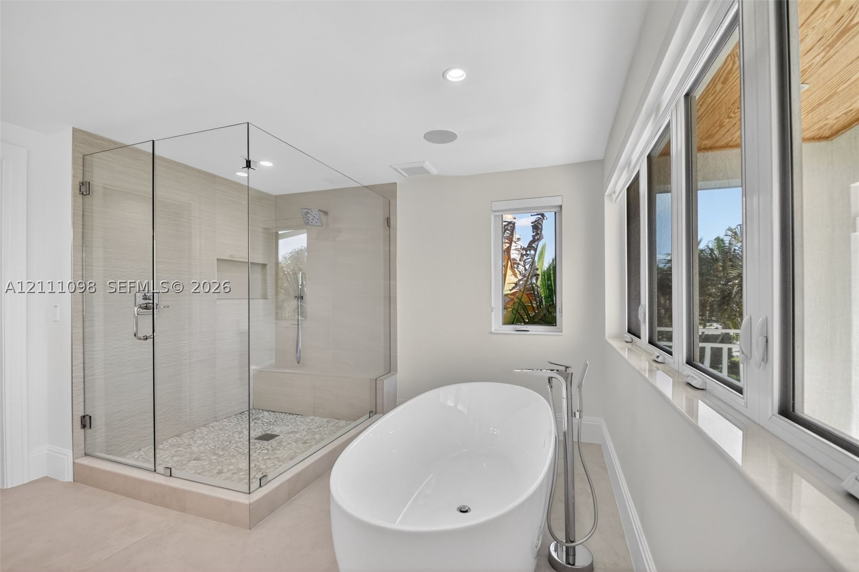1017 S Palmway, Lake Worth FL 33460