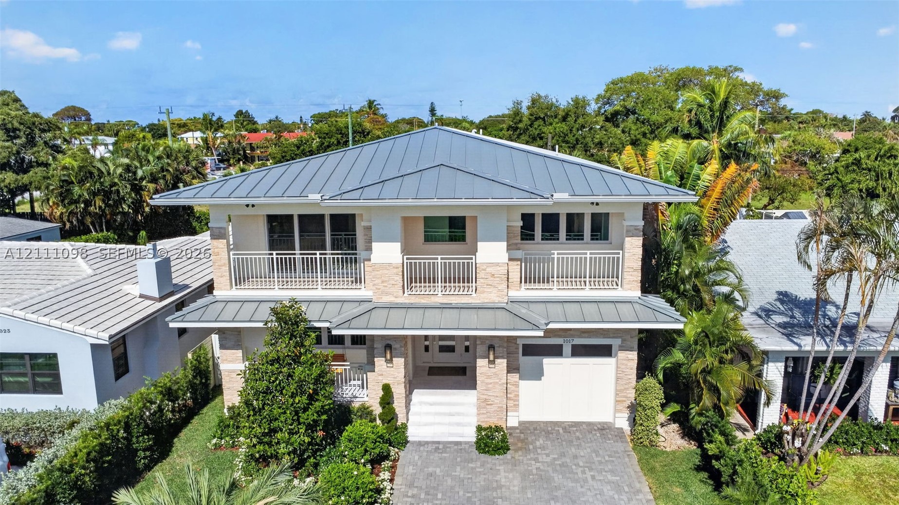 1017 S Palmway, Lake Worth FL 33460