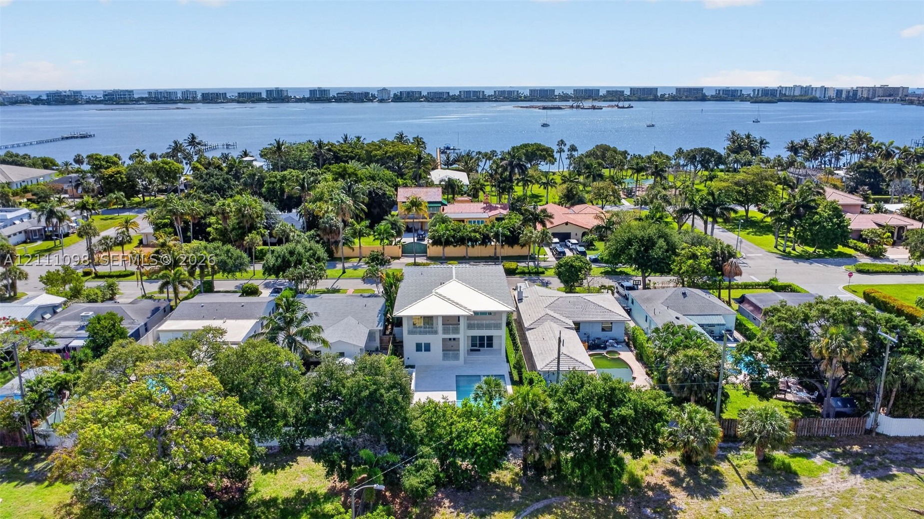 1017 S Palmway, Lake Worth FL 33460