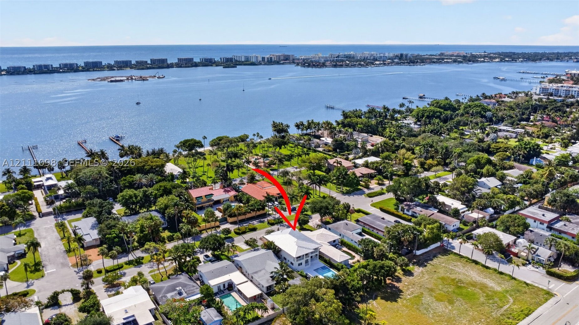 1017 S Palmway, Lake Worth FL 33460