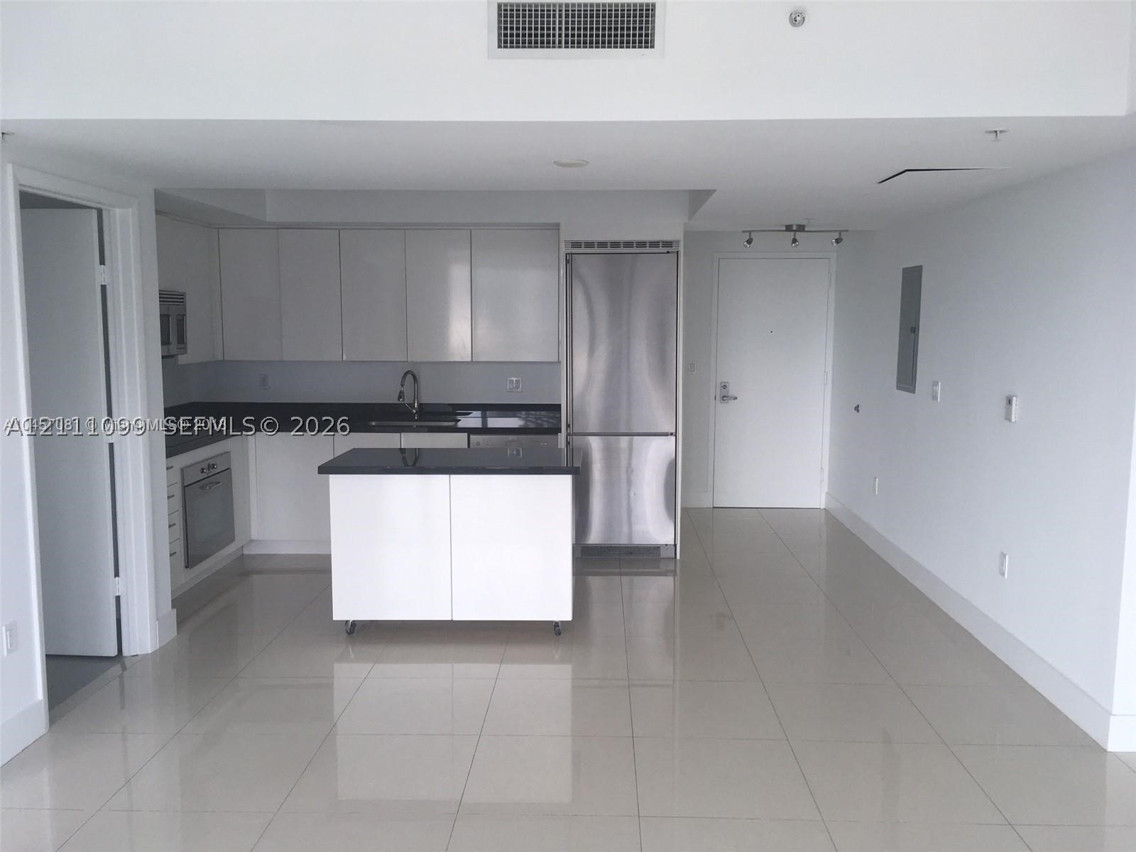 92 SW 3rd St #3704, Miami FL 33130