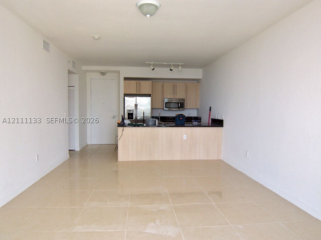 79 SW 12th St #3305-S, Miami FL 33130