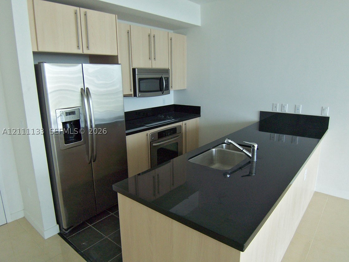 79 SW 12th St #3305-S, Miami FL 33130
