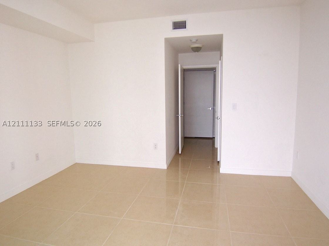 79 SW 12th St #3305-S, Miami FL 33130