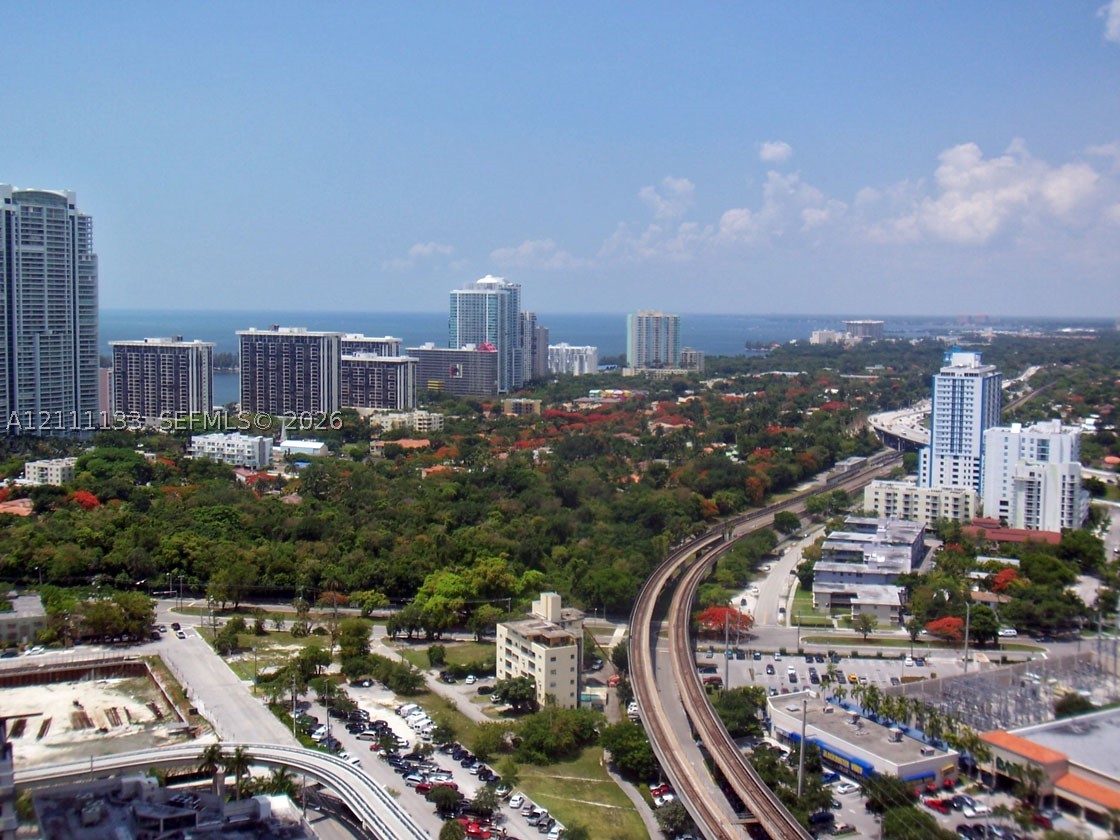 79 SW 12th St #3305-S, Miami FL 33130