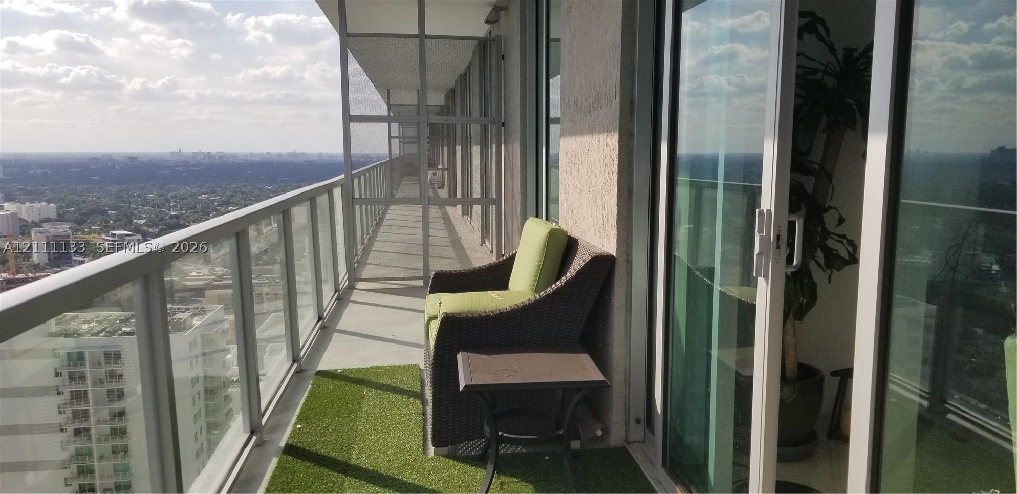 79 SW 12th St #3305-S, Miami FL 33130
