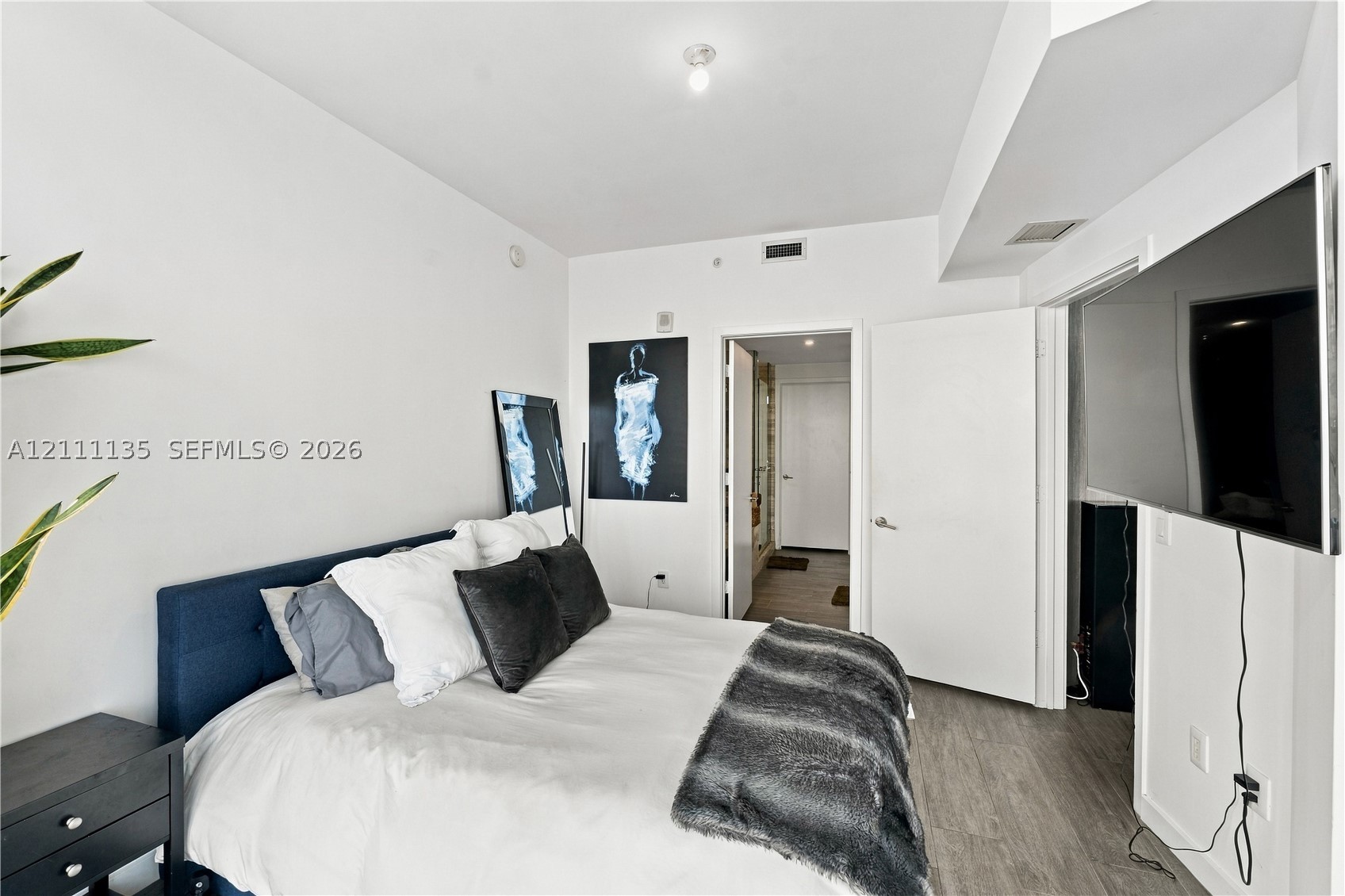 2900 NE 7th Ave #4006, Miami FL 33137