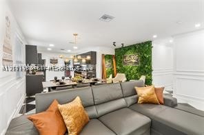 919 NW 49th St, Miami FL 33127