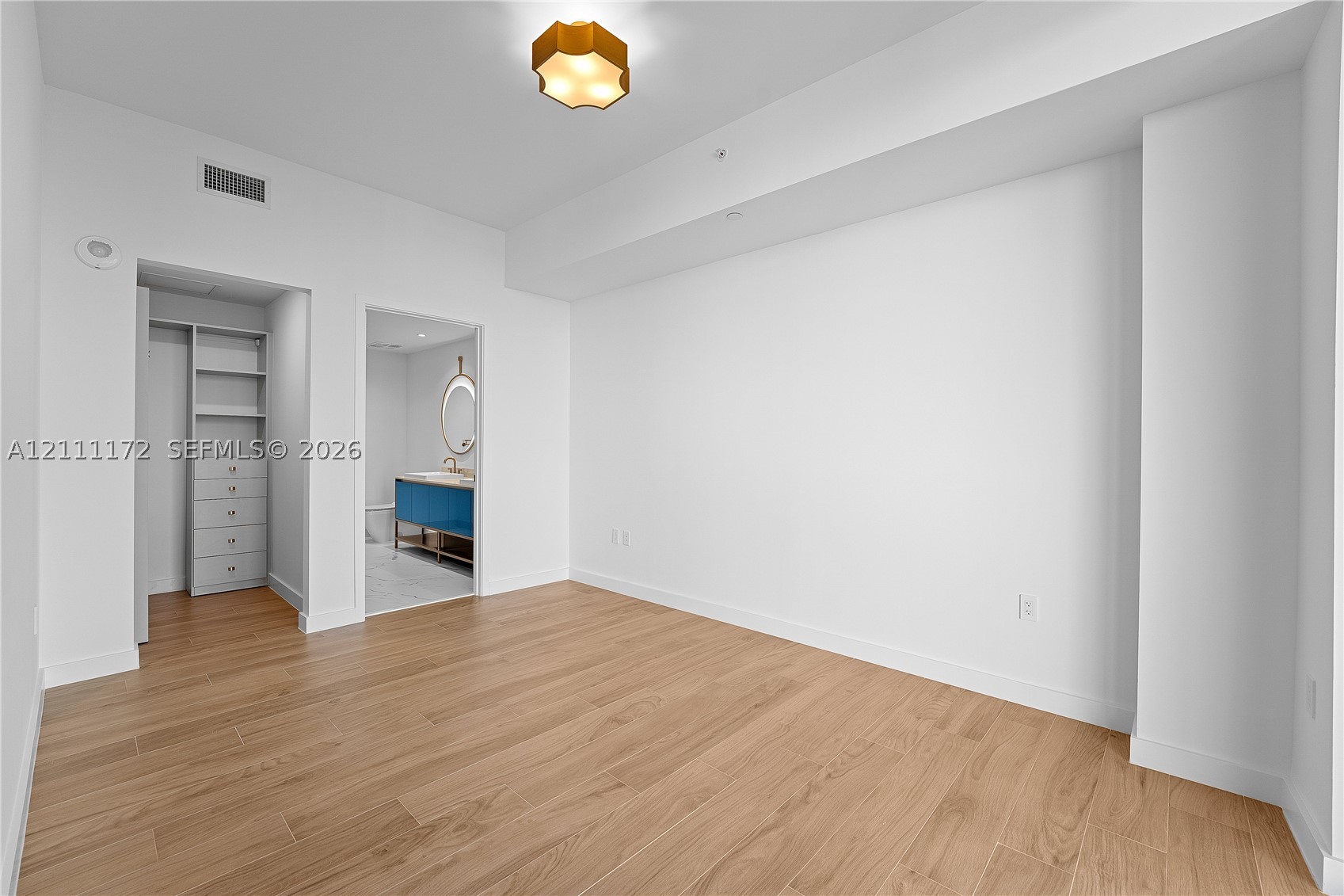 2678 Tigertail Ave #1203, Miami FL 33133