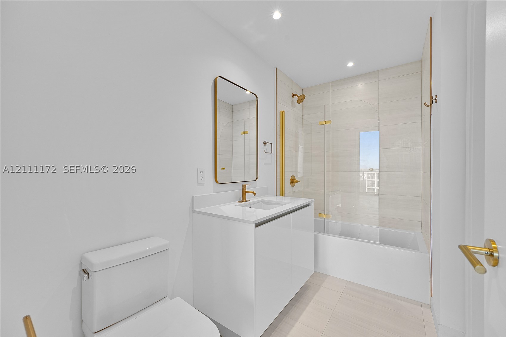 2678 Tigertail Ave #1203, Miami FL 33133